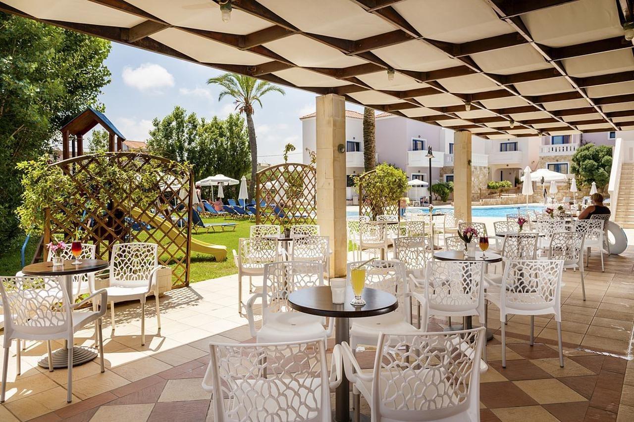 Adelais Hotel Tavronitis Exterior foto